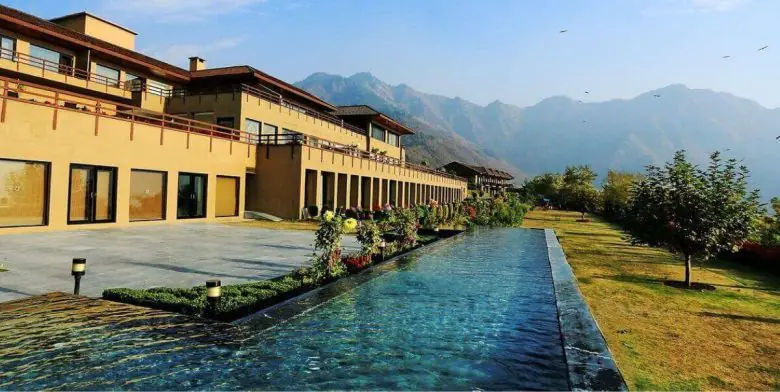 best honeymoon hotels in kashmir
