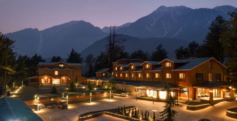 best hotels in pahalgam for solo travelers