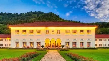 Best Hotels in Srinagar for Honeymoon