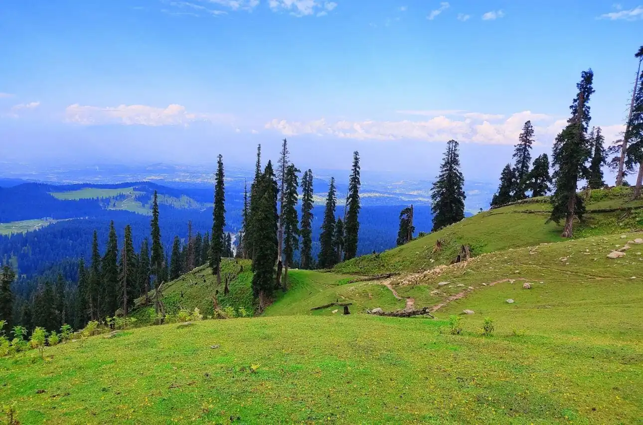 Kashmir Tour Packages from Ahmedabad A Guide to Your Dream Vacation