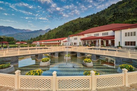 10 Best Dal View Hotels near Dal Lake Srinagar of 2024