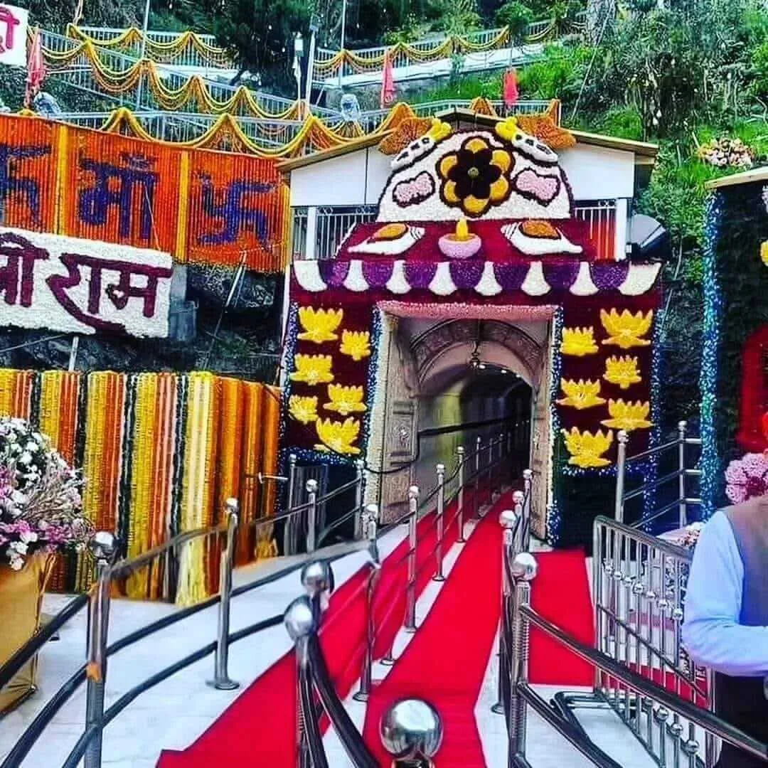 7 Nights 8 Days Vaishno Devi Kashmir Tour Package