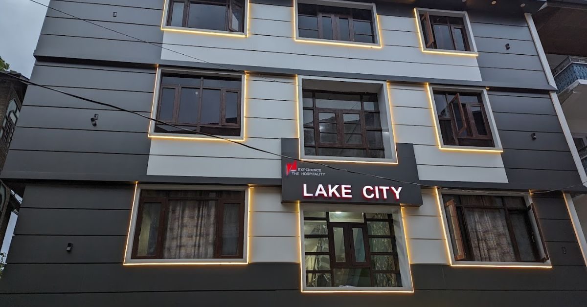 Best budget hotels near Dal Lake Srinagar