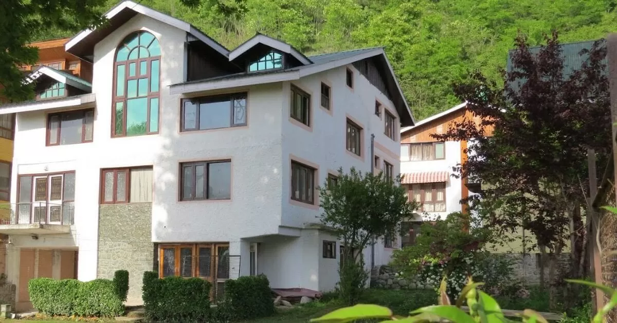 Riviera-Hotel-Srinagar