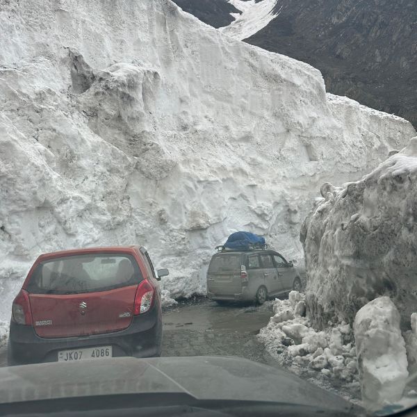 zero point to sonmarg  road