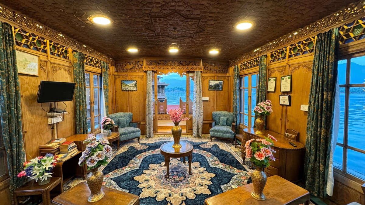 Best Luxury Houseboats in Srinagar