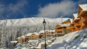 Khyber hotel Gulmarg for honeymooning