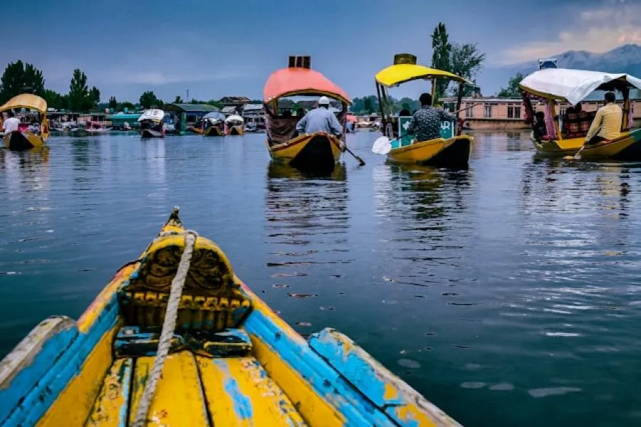 4 Nights 5 Days for Kashmir Honeymoon
