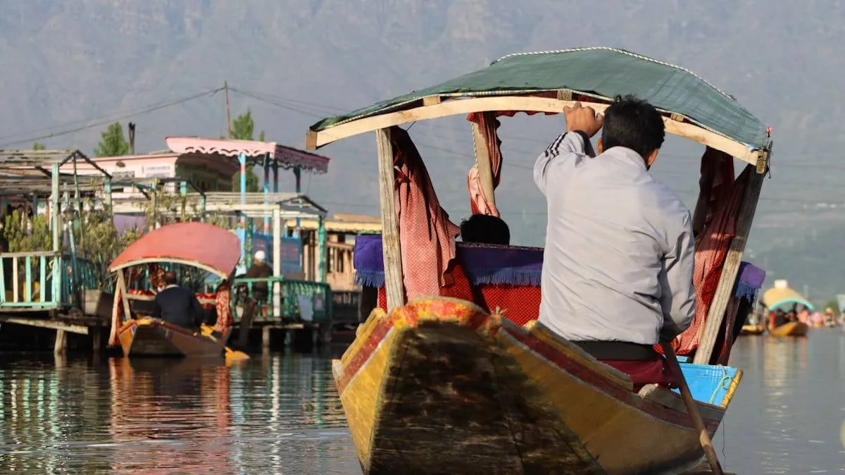 Kashmir Honeymoon Package for 7 Days 6 Nights