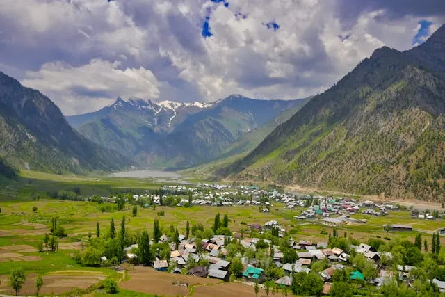 Kashmir Tour Package 11 Nights 12 Days