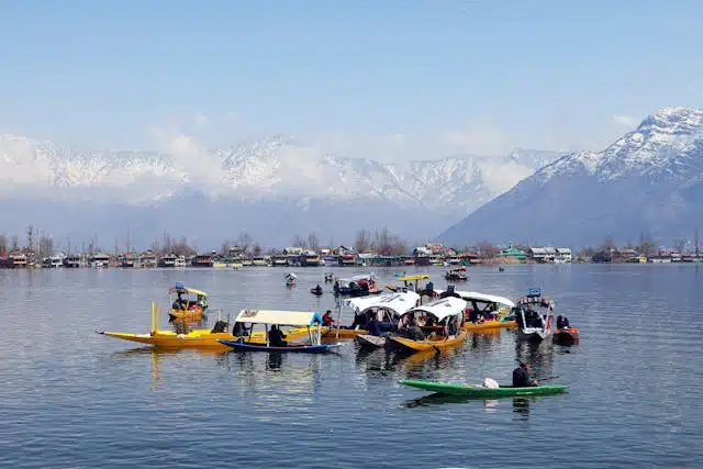 Top 12 Cheapest Kashmir Holiday Packages – Dream Vacation at Low Prices