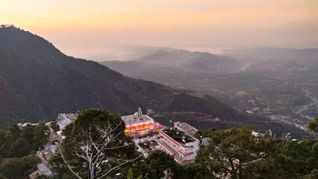 kashmir vaishno devi tour package