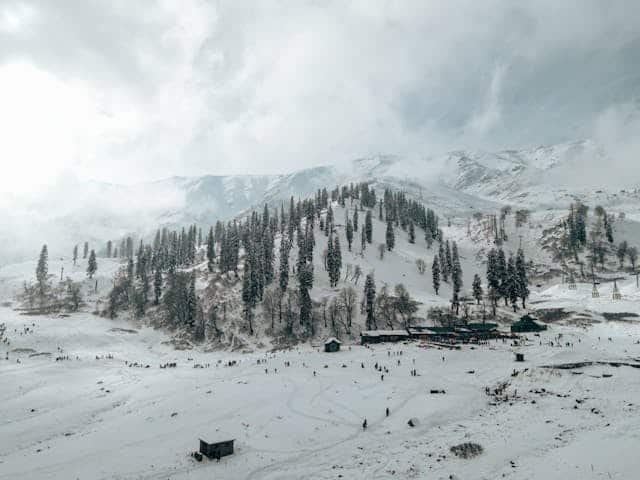 January kashmir tour packages