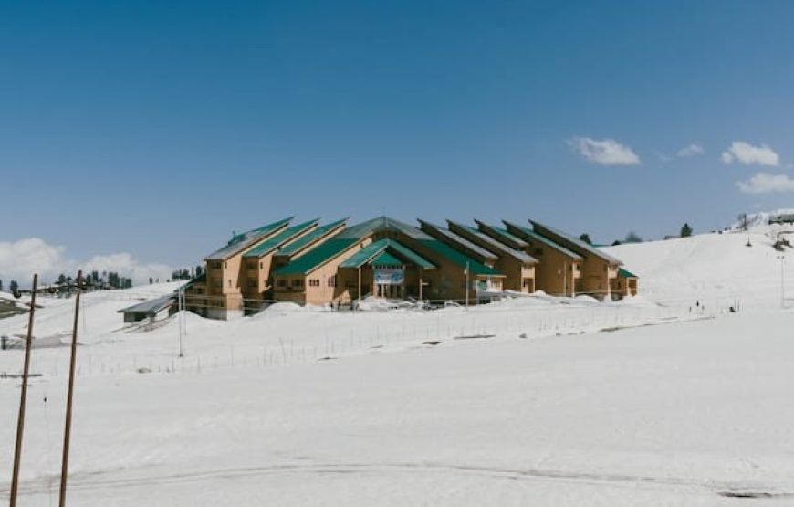 Kashmir Tour Packages in December – Snowfall Itinerary Price