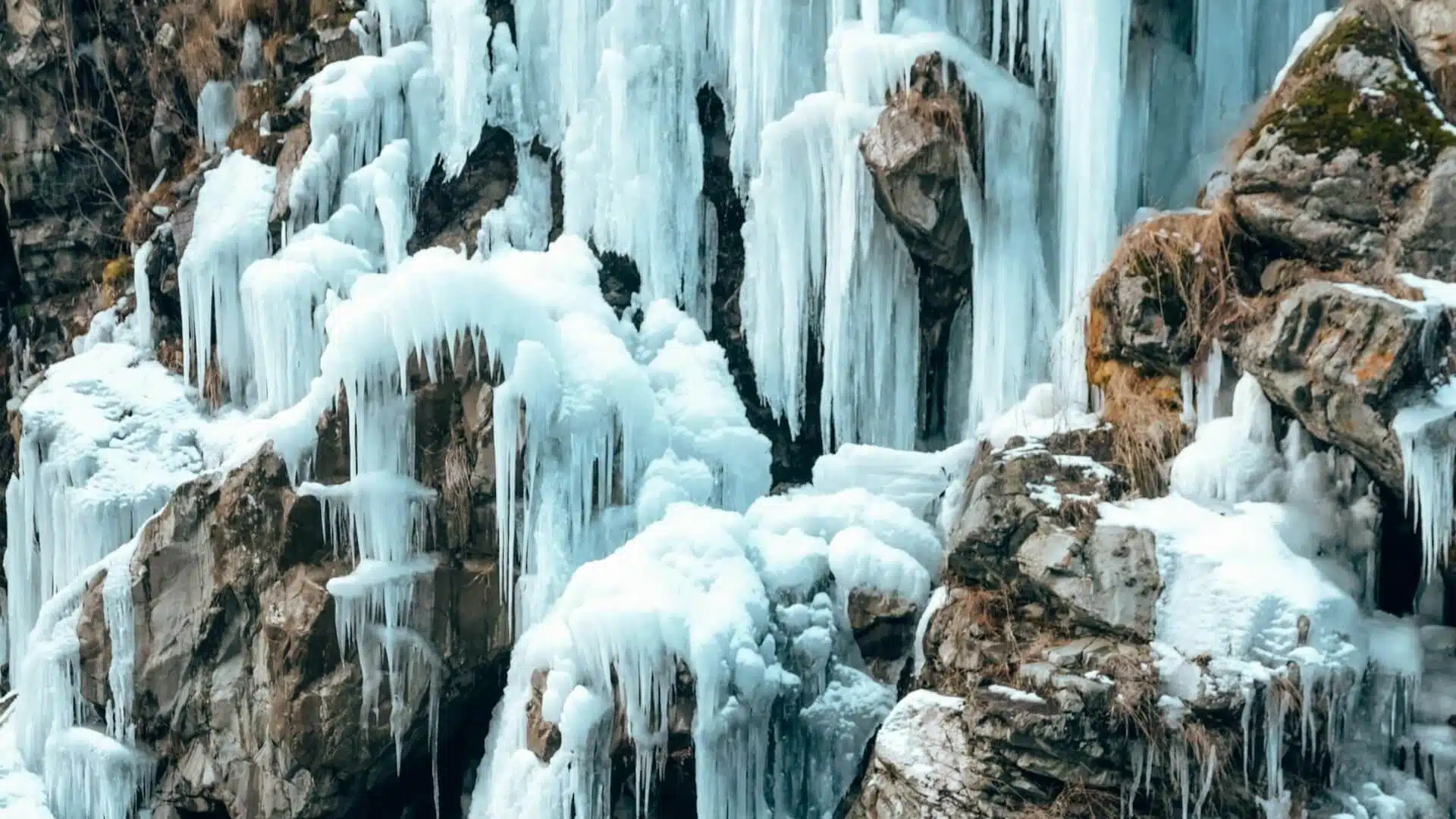 Cheap and Best Kashmir Tour Deals - Book Your Dream Trip Today