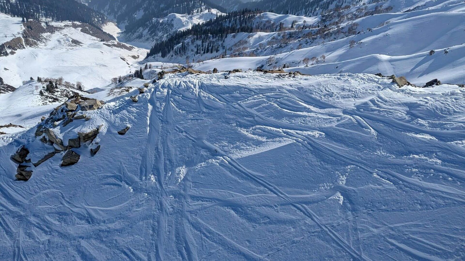 Cheap and Best Kashmir Tour Deals - Book Your Dream Trip Today