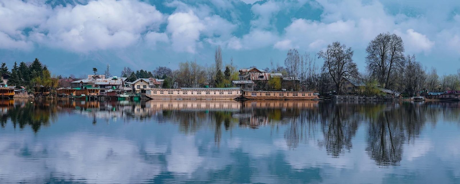 Kashmir Tour Packages from Singapore